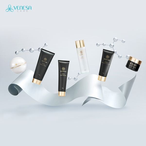 Nước Hoa Hồng BIJINDO KIREI Skin Lotion 120ml