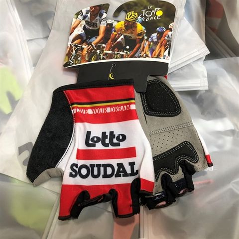 Gang tay TourFrance team Lotto Souldal