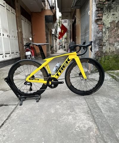 Xe Road Trek Gen 7 Full carbon Group điện Shimano