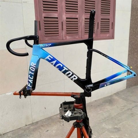 Khung carbon FACTOR OSTRO V.A.M mã F15 phanh đĩa