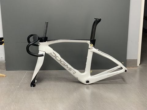 Khung Carbon Pina F14 phanh đĩa