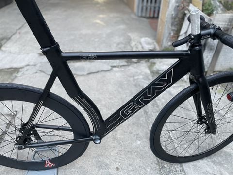 Khung Fixed Gear Gray F17 Càng Carbon( Kèm chén cổ + cọc yên + khóa cọc yên)