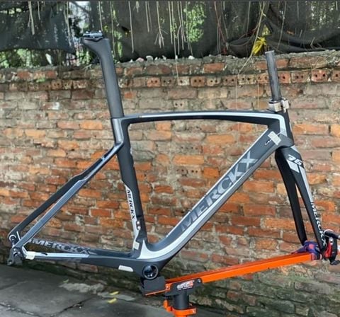 Khung Carbon Merckx Bỉ