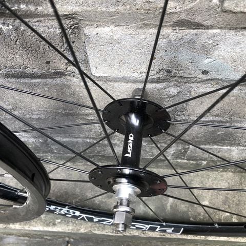 Vành Fixed Gear dán tem Pistard hub legend bánh trước