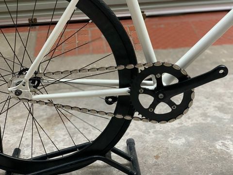 Xe fixed gear cơ bản khung thép tay cong