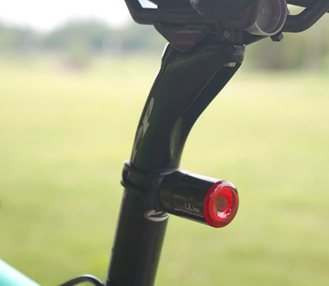Đèn hậu cảm biến phanh LiLioo bắt cốt yên (Seatpost Mounting)