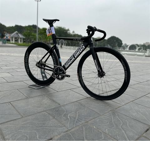 Xe Fixed Gear Magicbros CX10 Build full carbon