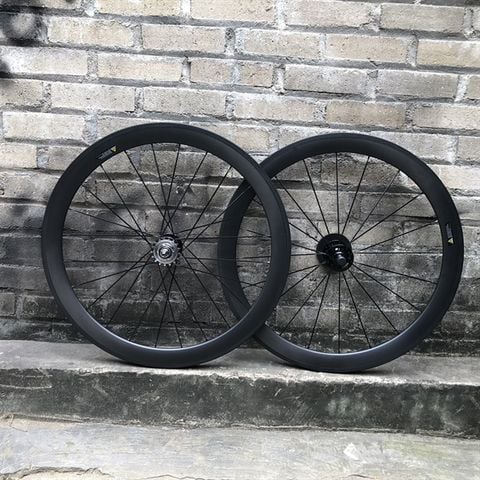 Vành carbon fixed Tubular hub novatec( dùng lốp dán)