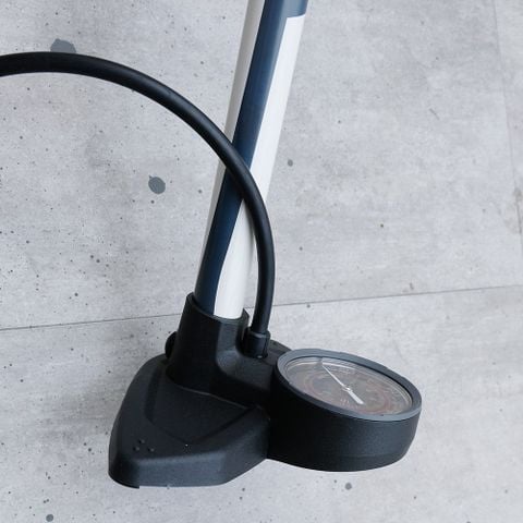 Bơm xe đạp Giyo to GF 2730 thép 180 psi