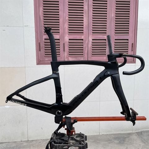 Khung road carbon Pina F phanh đĩa mẫu 2026
