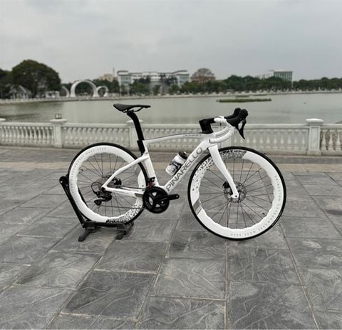 Xe Road Pinarello F14 Ráp full carbon Group shimano 105 R7120