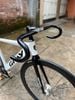 Xe Fixed Gear Gray F15 Tay cong Novatec