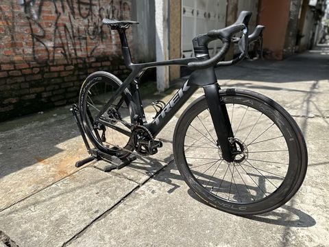 Xe đạp Road Trek Gen 7 Build theo yêu cầu khách