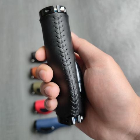 Tay nắm da dẹt chỉ khâu có ốc chốt 2 đâu GRIPS
