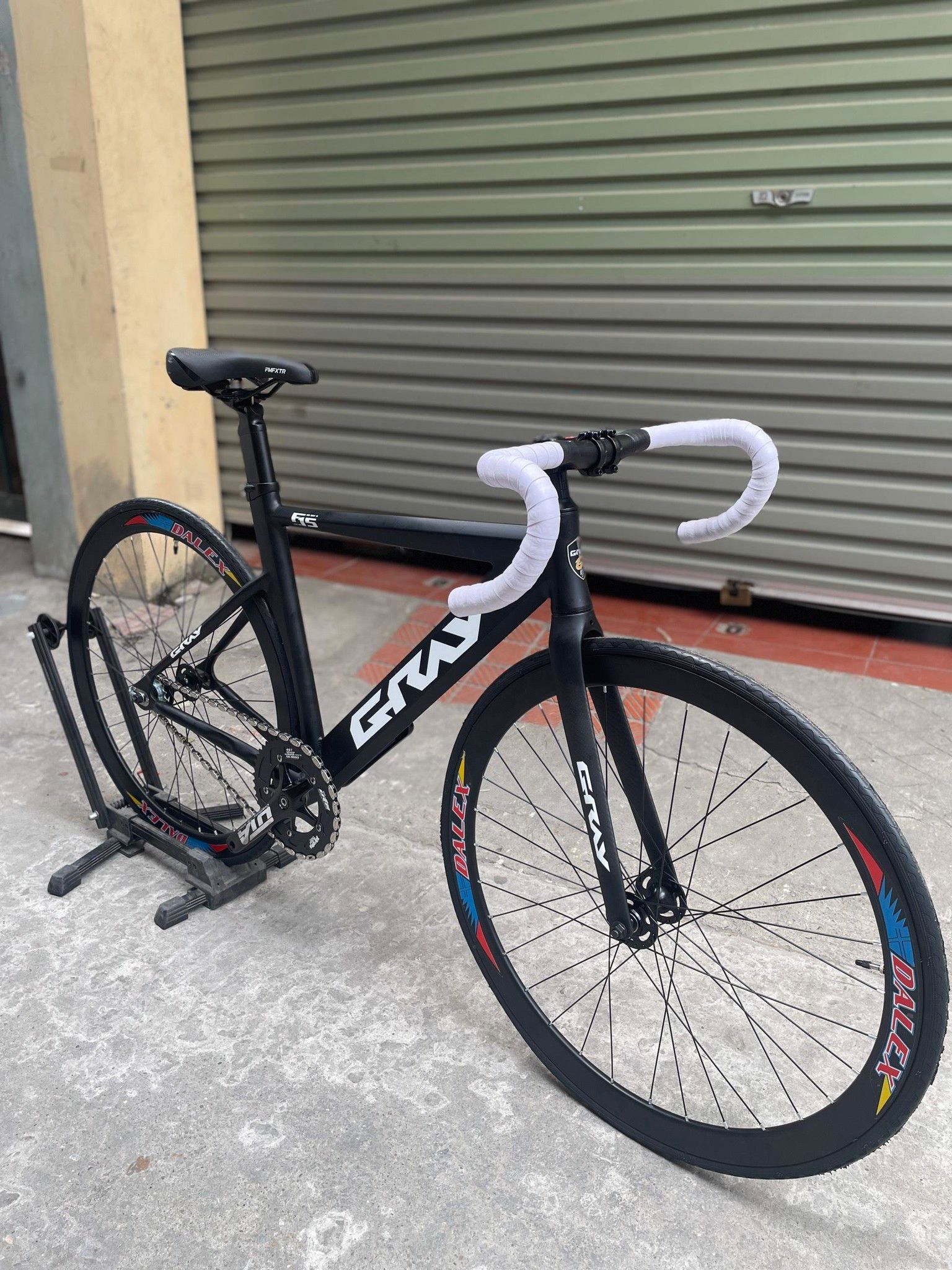 Xe đạp fixed gear Gray f15 đùi đĩa OTA chính hãng cao cấp Hanoibike shop