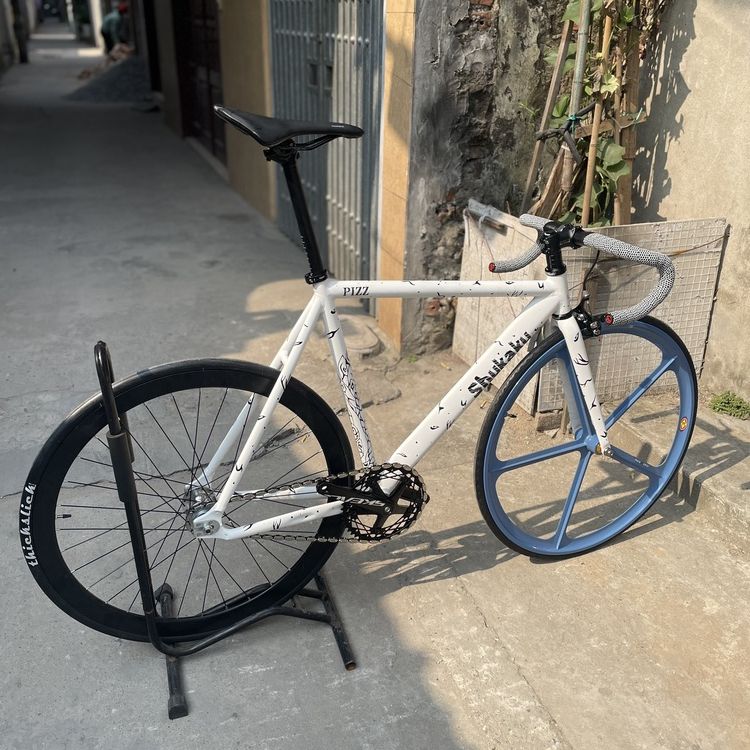 Xe đạp Fixed Gear Pizz Shukaku càng carbon vành trước 5 đao Hanoibike