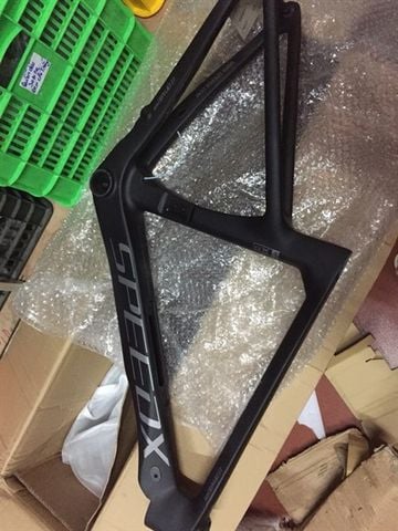 Khung carbon Speedx pro phanh 2 ốc