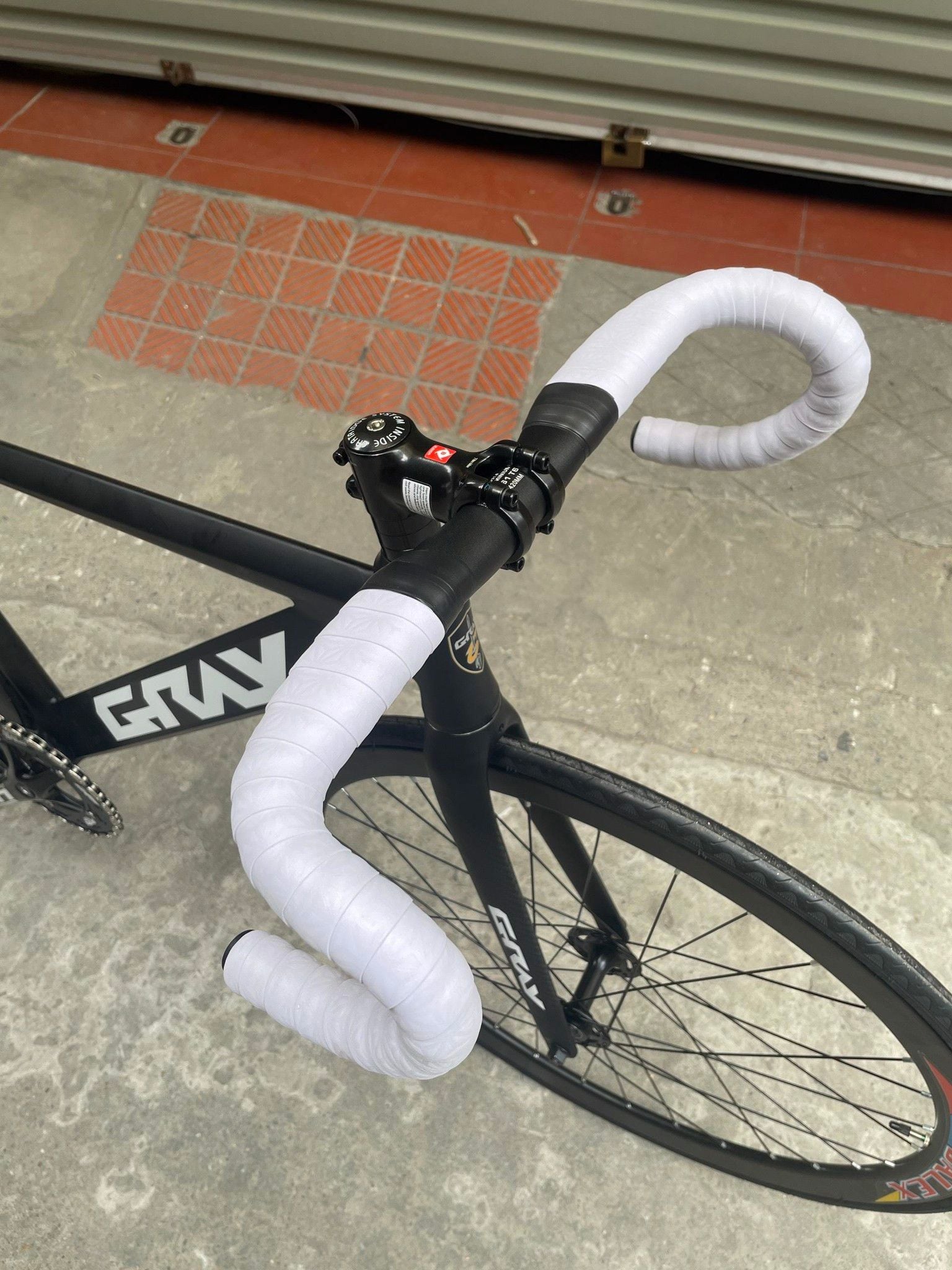 Xe đạp fixed gear Gray f15 đùi đĩa OTA chính hãng cao cấp Hanoibike shop