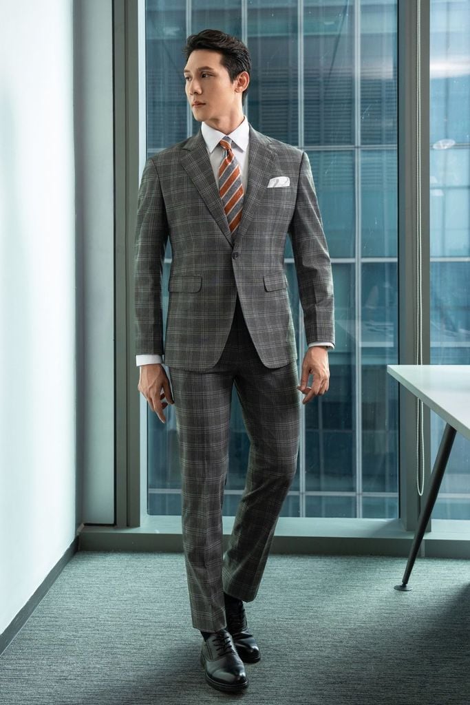  Áo Vest Ghi Sáng Biluxury 7AVBC306GHS Và Quần Vest 7QAVC306GHS 