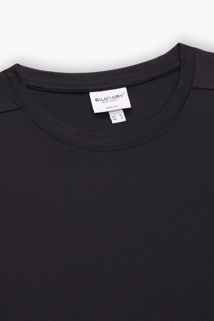  Áo Phông Đen Recycle Thân Thiện Với Da 8APKT001DEN 