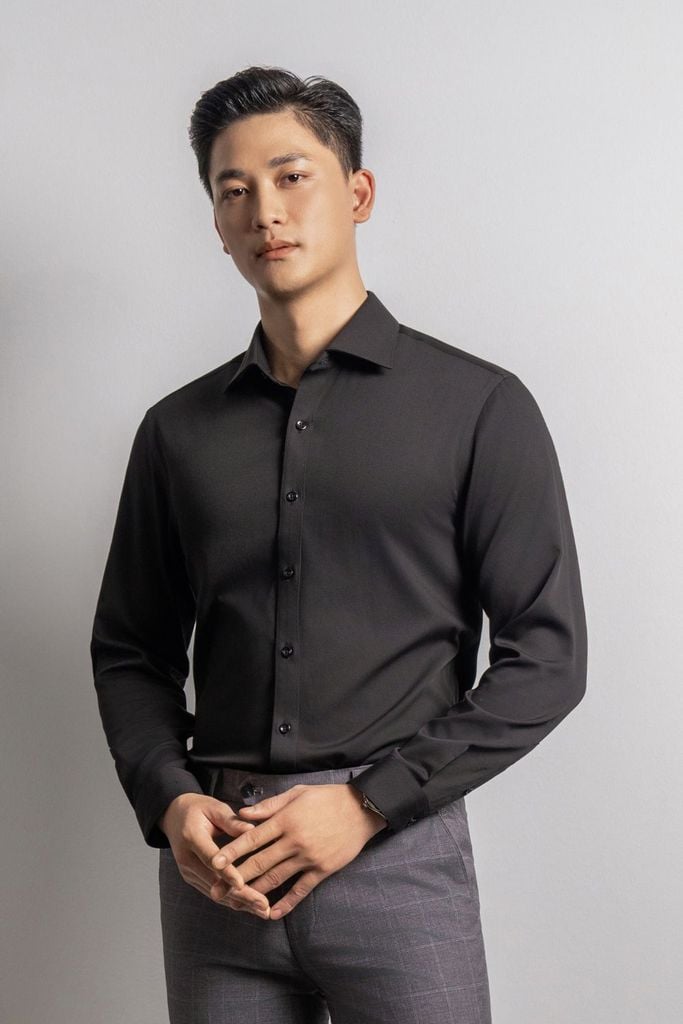  Áo Sơ Mi Đen Dài Tay Từ Sợi Tre Kháng Khuẩn Tốt 7SMDB301DEN 