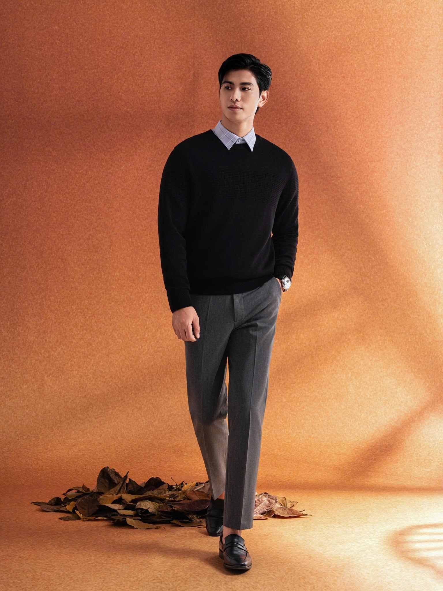  Áo Len Đen Cổ Tròn Basic Giữ Ấm Tốt 8ALRT401DEN 