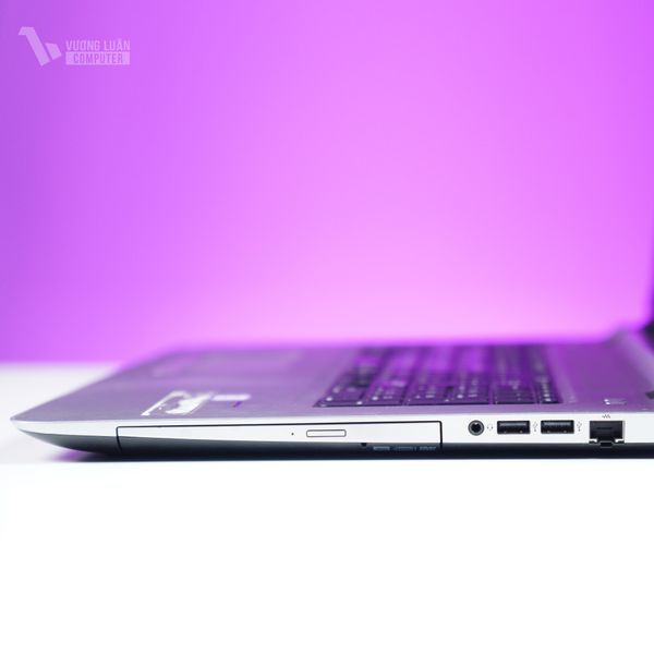 Laptop HP Probook 470 G3 | I5 6200U | RAM 8GB | VGA AMD Radeon M7 M340 | SSD 256GB | 17.3 inch