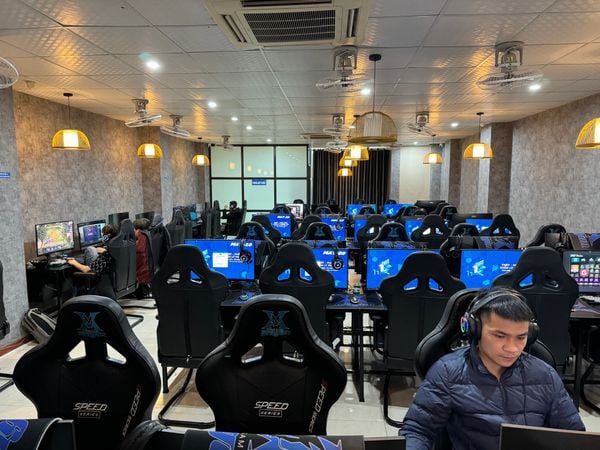 Lắp đặt phòng net 20 máy