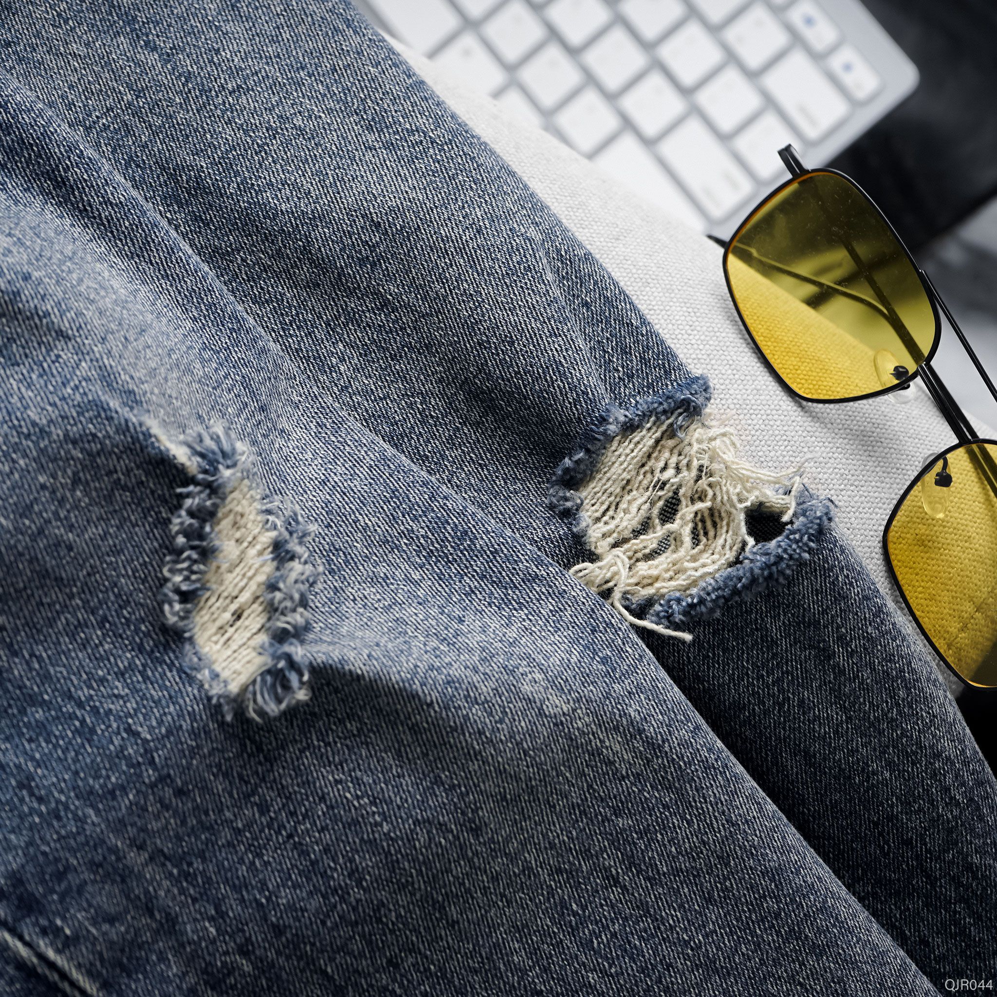  Quần jean RAFOZ xanh đậm rách - 044 