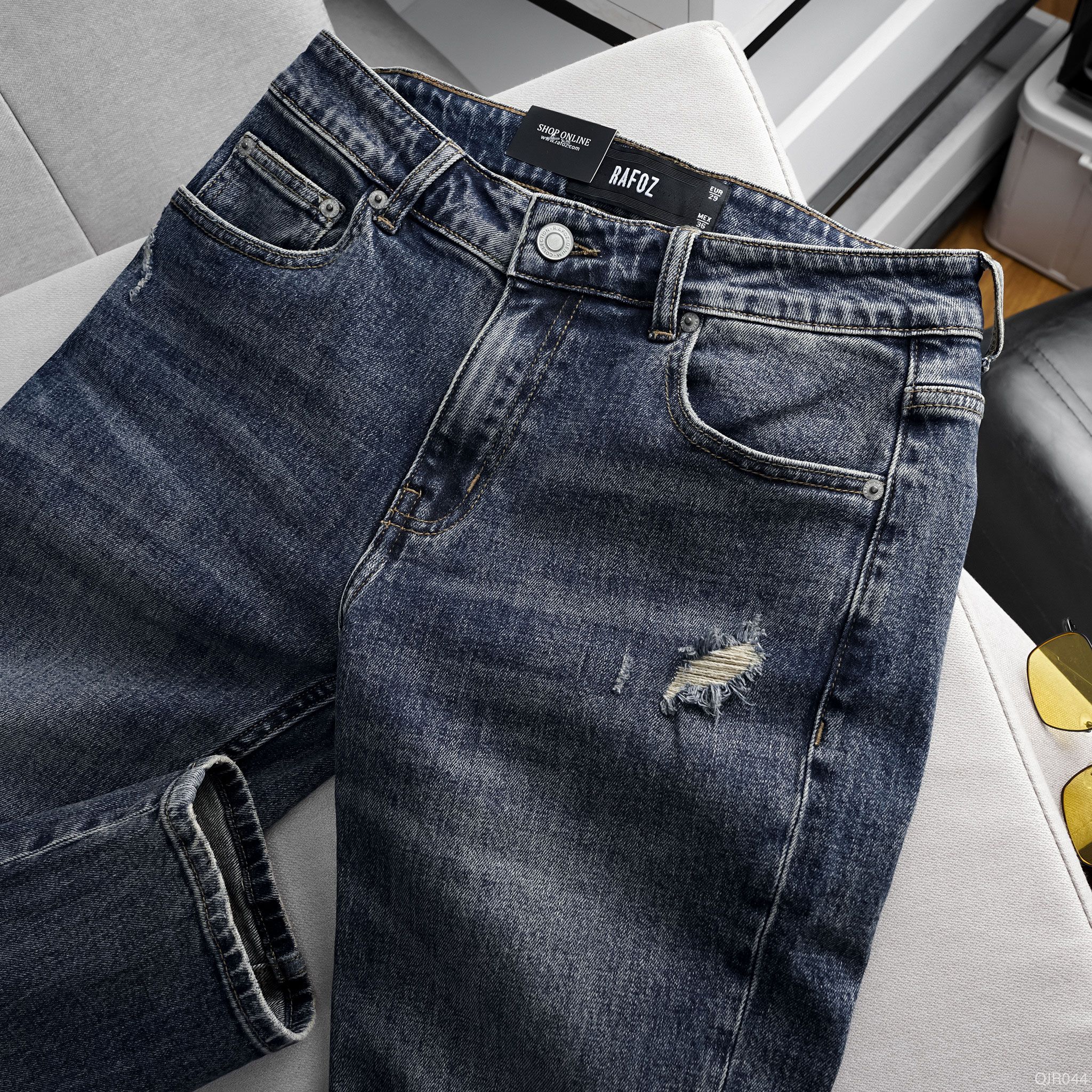  Quần jean RAFOZ xanh đậm rách - 044 