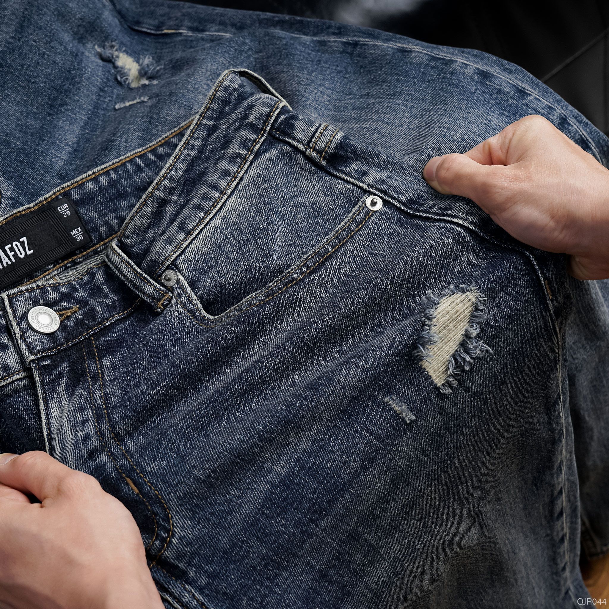  Quần jean RAFOZ xanh đậm rách - 044 