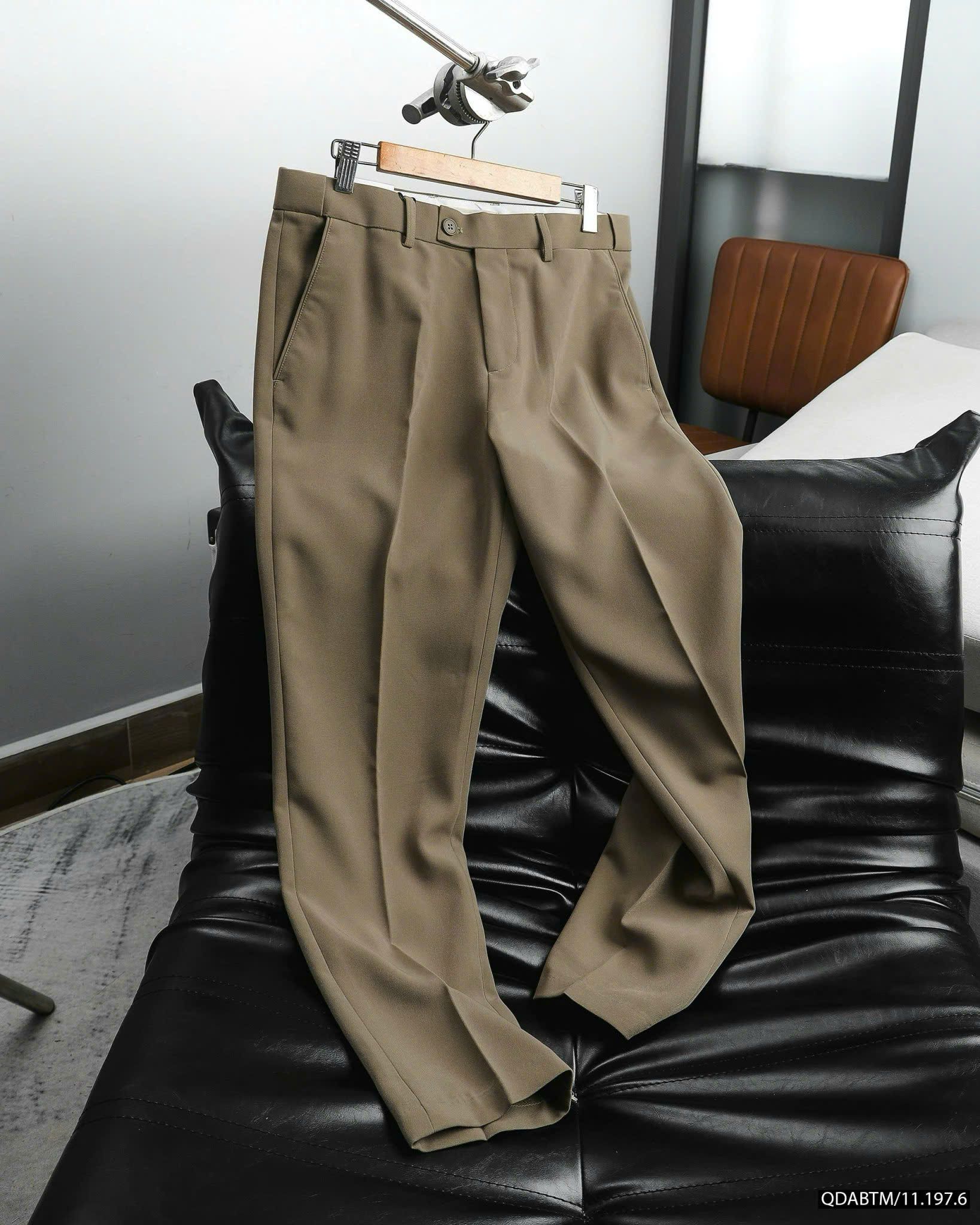  Quần tây Slim-fit basic BTM 