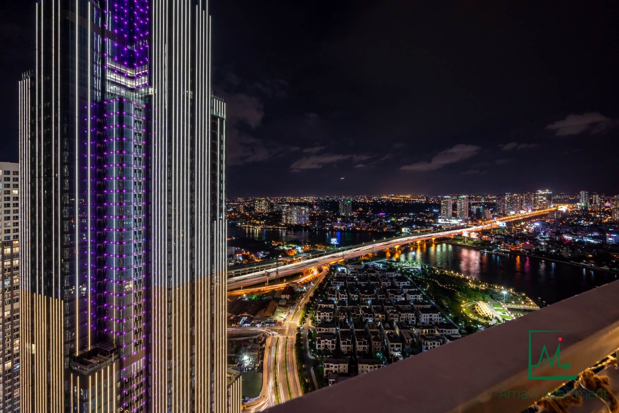  CĂN HỘ 2 PHÒNG NGỦ TÒA LANDMARK 1, VIEW LANDMARK 81 VÀ SÔNG 