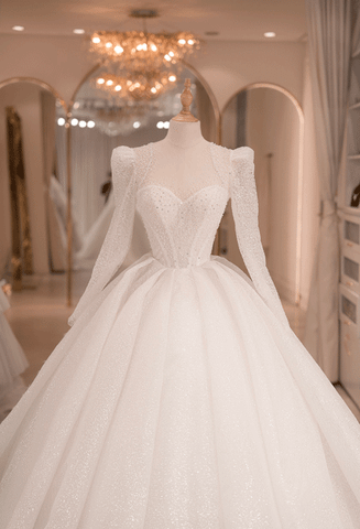 Váy cưới và áo dài đang có giá  Soirée des chat Bridal  Facebook