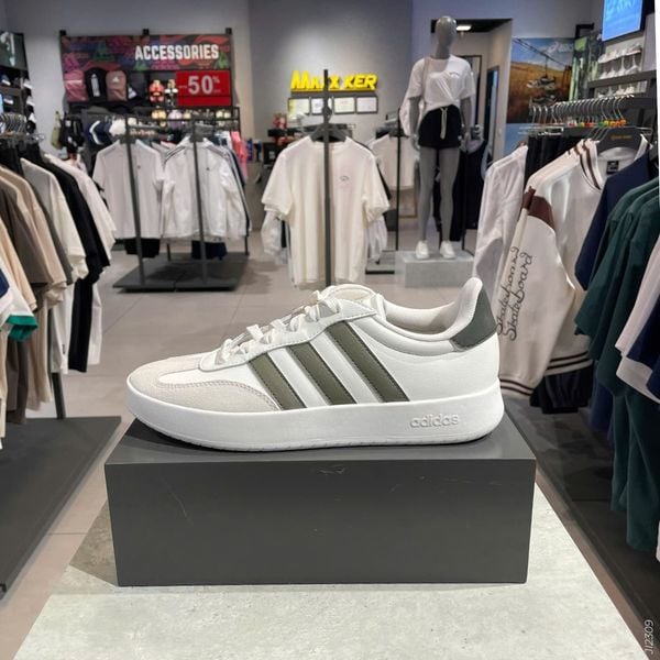  Giày thời trang adidas Barreda nam nữ JI2309 