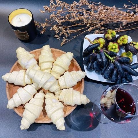 Bánh Sừng Trâu Pháp Bridor Croissant 50gr Đông Lạnh - Combo 10