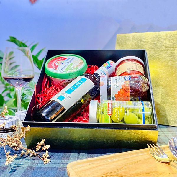 Luxury Gourmet Gift Box 1085