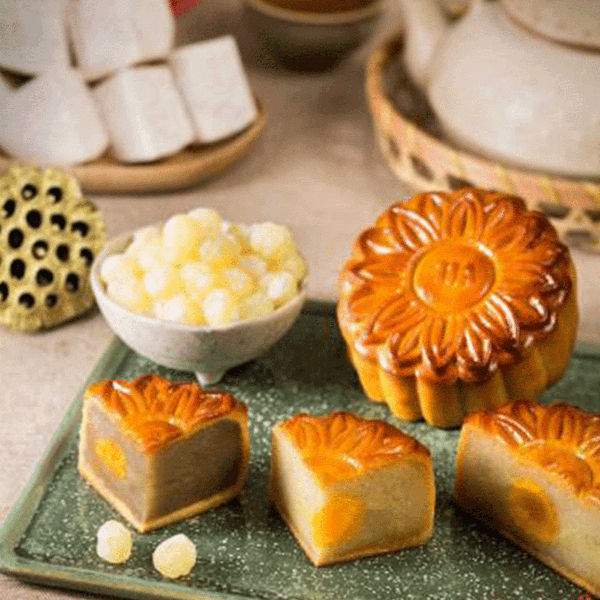 Bánh trung thu Khoai Môn Hạt Sen - Givral