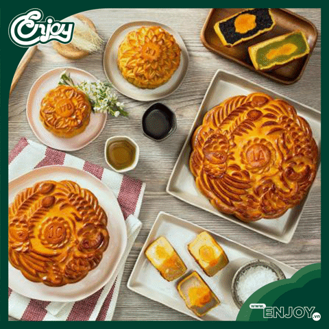 Bánh trung thu Thập Cẩm Gà Quay Vi Cá Yến Sào - Givral