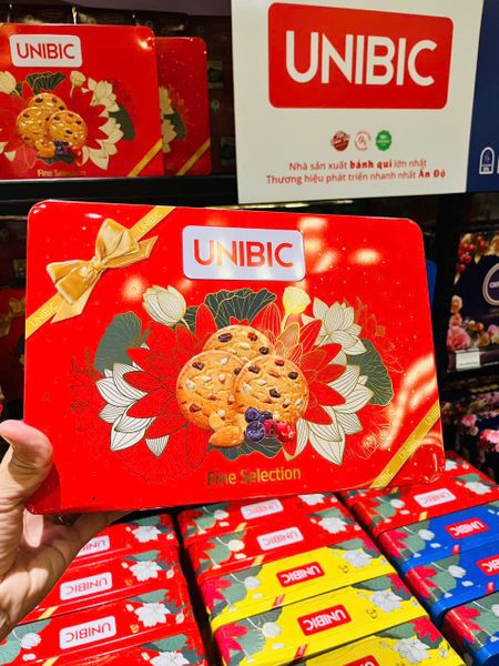 Hộp Bánh Unibic Fine Selections 360G