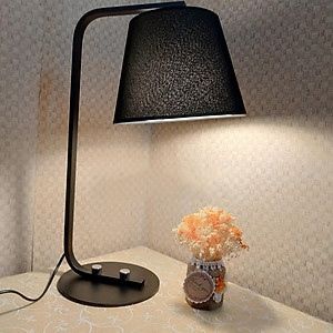 Đèn bàn thân hợp kim đen chao vải đen DB9005 VLDBHK-024-BK