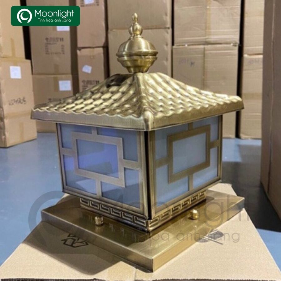 Đèn trụ cổng hàng rào đồng VLNTTC-001