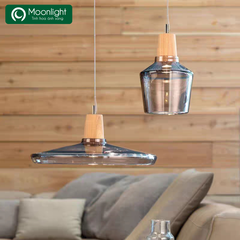 Đèn thả thủy tinh khói chuôi gỗ; KT: 330*80 VLTHTI-062
