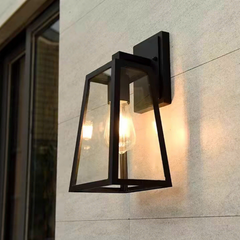 Đèn tường chao thủy tinh khung hợp kim sơn đen TU011, E27, Kích thước:170x140x260mm, Sắt sơn tĩnh điện VLDTTI-093