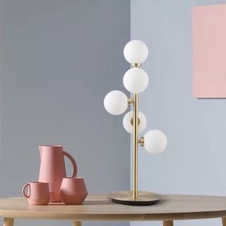 HT Đèn bàn trang trí thân vàng, 5 bóng chao thủy tinh trắng đục B124 HTDBTR-032