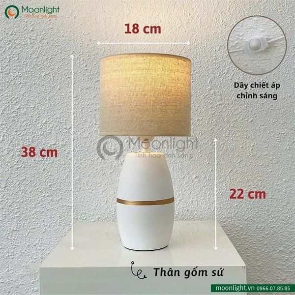 Đèn bàn thân gốm màu trắng viền vàng chao vải DBG008 KT 38*18 E27 VLDBGM-049