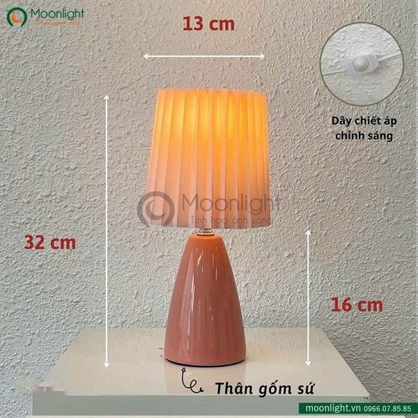 Đèn bàn thân gốm sứ màu hồng chao xếp ly KT H32*13 E27 DBG004 VLDBGM-040