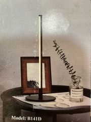 HT Đèn bàn hợp kim thân đen B141D HTDBHK-013-AA