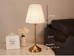 HT Đèn bàn thân hợp kim; chao vải H50*D23 HTDBHK-016