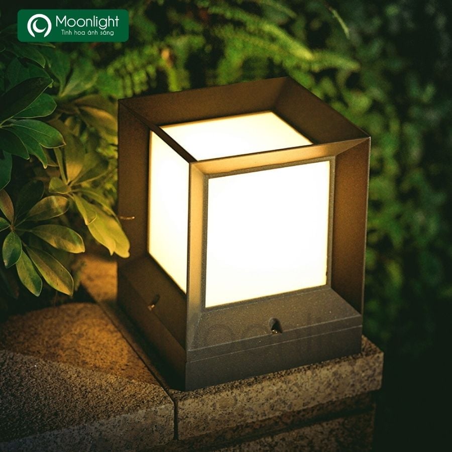 Đèn trụ cổng hàng rào vuông đen VLNTTC-021